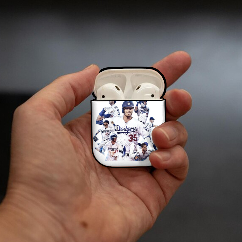  AirPods 2 Case Hard Shell Black, Flexible PC Material, Precise Cutouts, Full Protection, Anti-Fingerprint, Washable, Includes Keychain – Durable & Slim Design