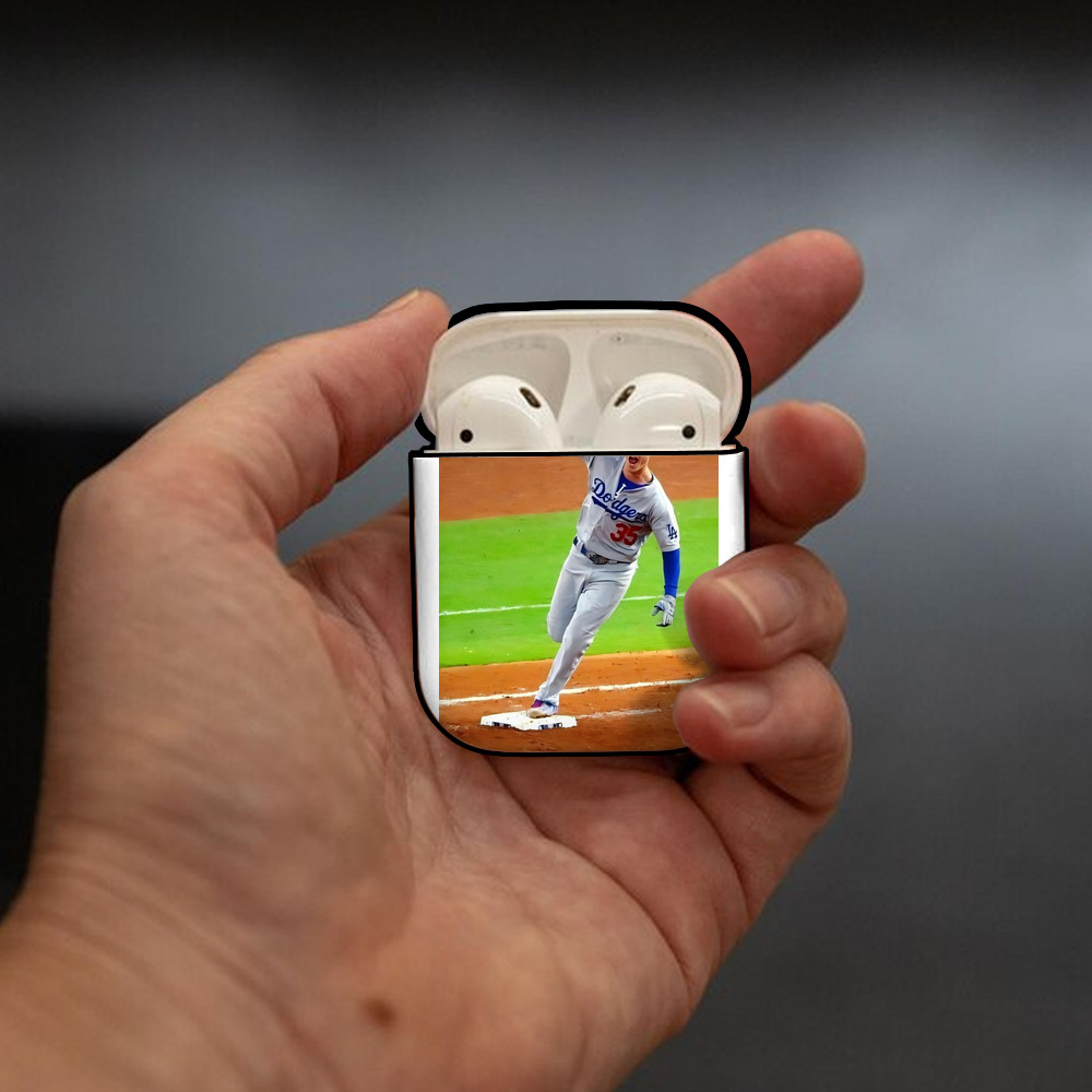  AirPods 2 Case Hard Shell Black, Flexible PC Material, Precise Cutouts, Full Protection, Anti-Fingerprint, Washable, Includes Keychain – Durable & Slim Design