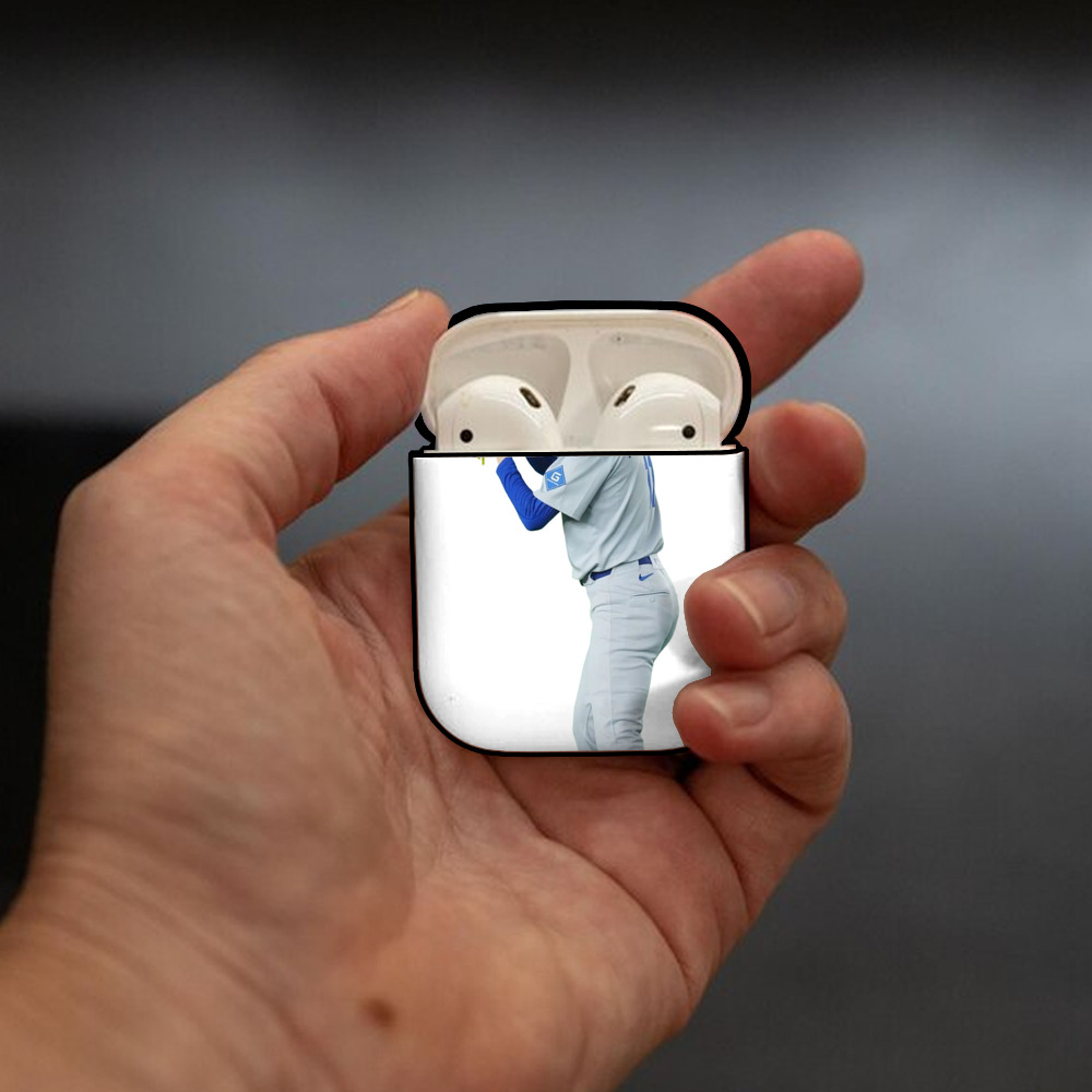  AirPods 2 Case Hard Shell Black, Flexible PC Material, Precise Cutouts, Full Protection, Anti-Fingerprint, Washable, Includes Keychain – Durable & Slim Design