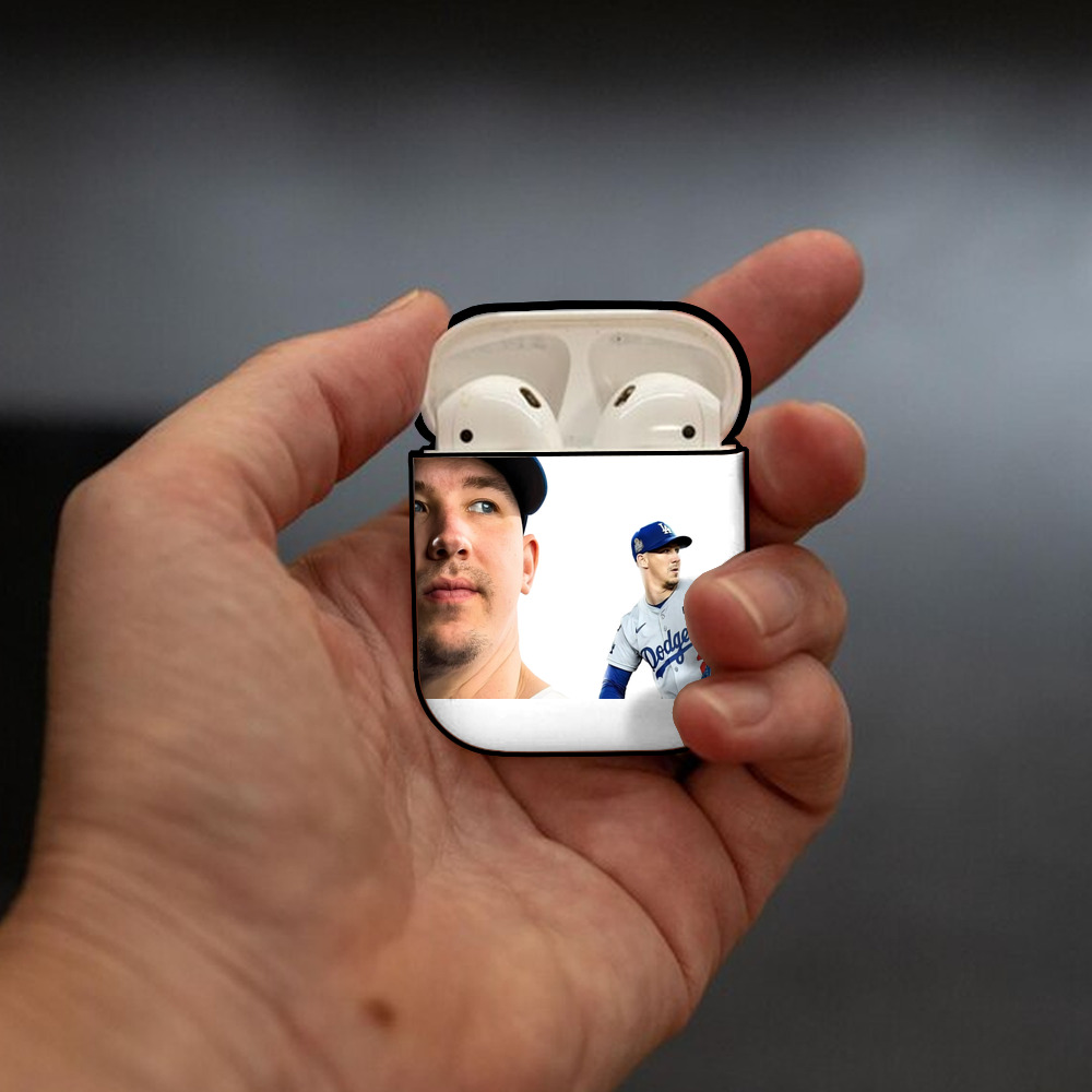  AirPods 2 Case Hard Shell Black, Flexible PC Material, Precise Cutouts, Full Protection, Anti-Fingerprint, Washable, Includes Keychain – Durable & Slim Design