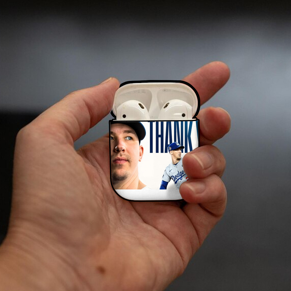  AirPods 2 Case Hard Shell Black, Flexible PC Material, Precise Cutouts, Full Protection, Anti-Fingerprint, Washable, Includes Keychain – Durable & Slim Design