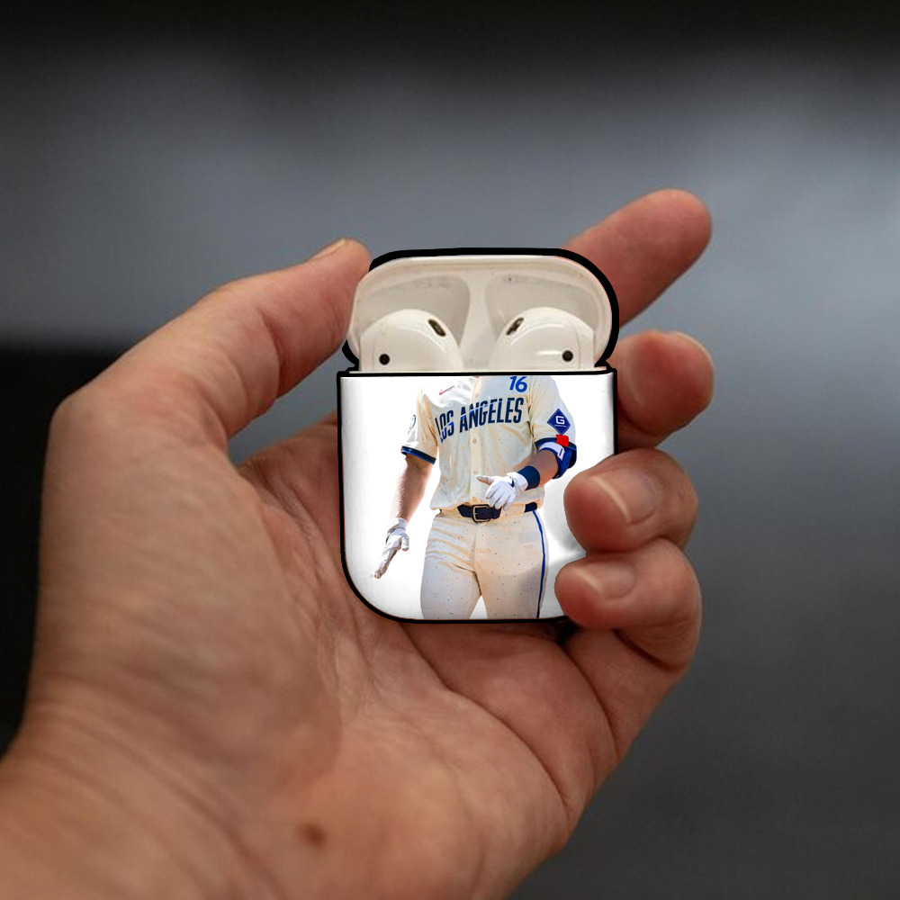  AirPods 2 Case Hard Shell Black, Flexible PC Material, Precise Cutouts, Full Protection, Anti-Fingerprint, Washable, Includes Keychain – Durable & Slim Design