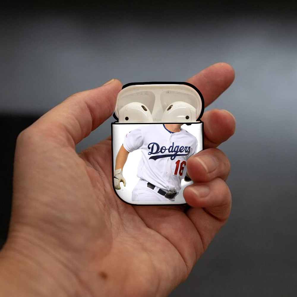  AirPods 2 Case Hard Shell Black, Flexible PC Material, Precise Cutouts, Full Protection, Anti-Fingerprint, Washable, Includes Keychain – Durable & Slim Design