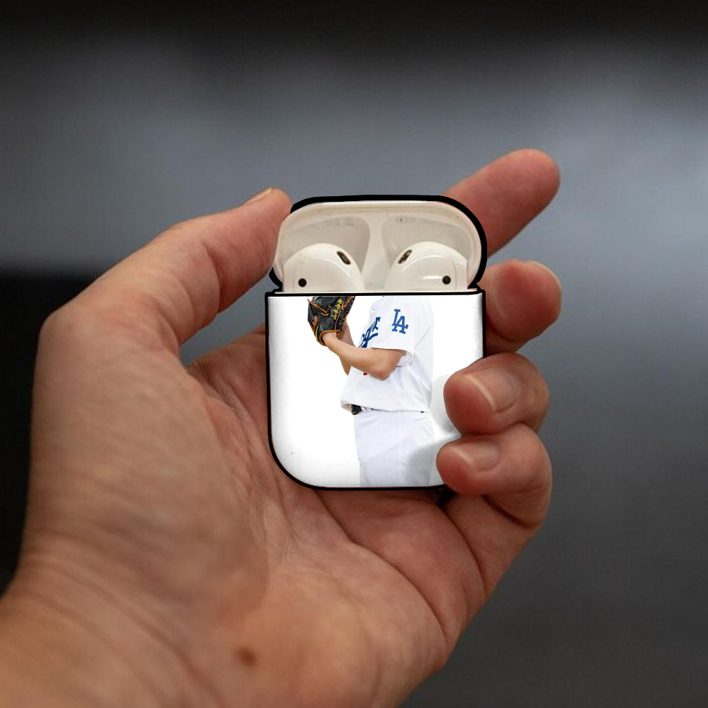  AirPods 2 Case Hard Shell Black, Flexible PC Material, Precise Cutouts, Full Protection, Anti-Fingerprint, Washable, Includes Keychain – Durable & Slim Design