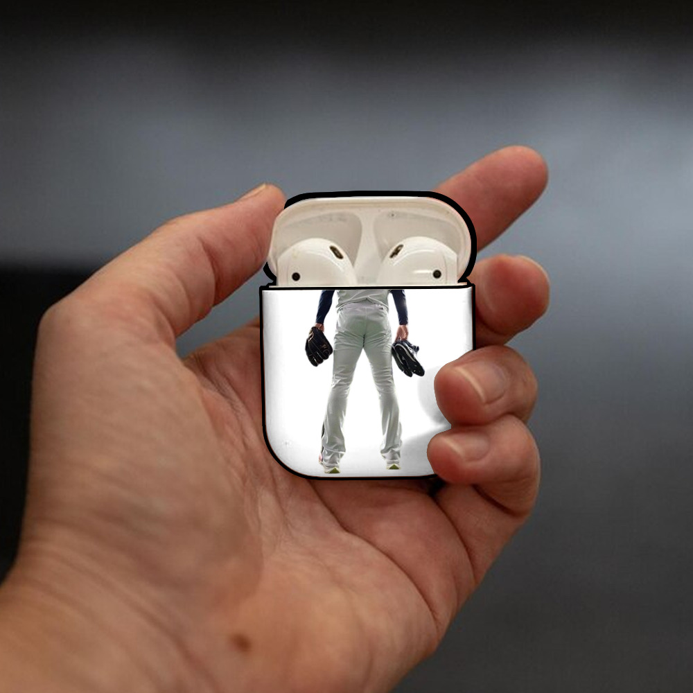  AirPods 2 Case Hard Shell Black, Flexible PC Material, Precise Cutouts, Full Protection, Anti-Fingerprint, Washable, Includes Keychain – Durable & Slim Design