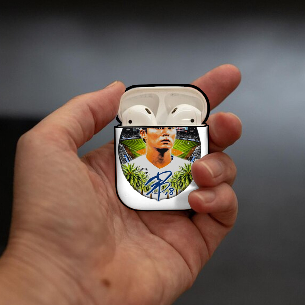  AirPods 2 Case Hard Shell Black, Flexible PC Material, Precise Cutouts, Full Protection, Anti-Fingerprint, Washable, Includes Keychain – Durable & Slim Design